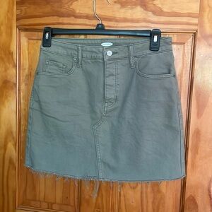 Cute button fly, raw hem olive Jean skirt from Old Navy